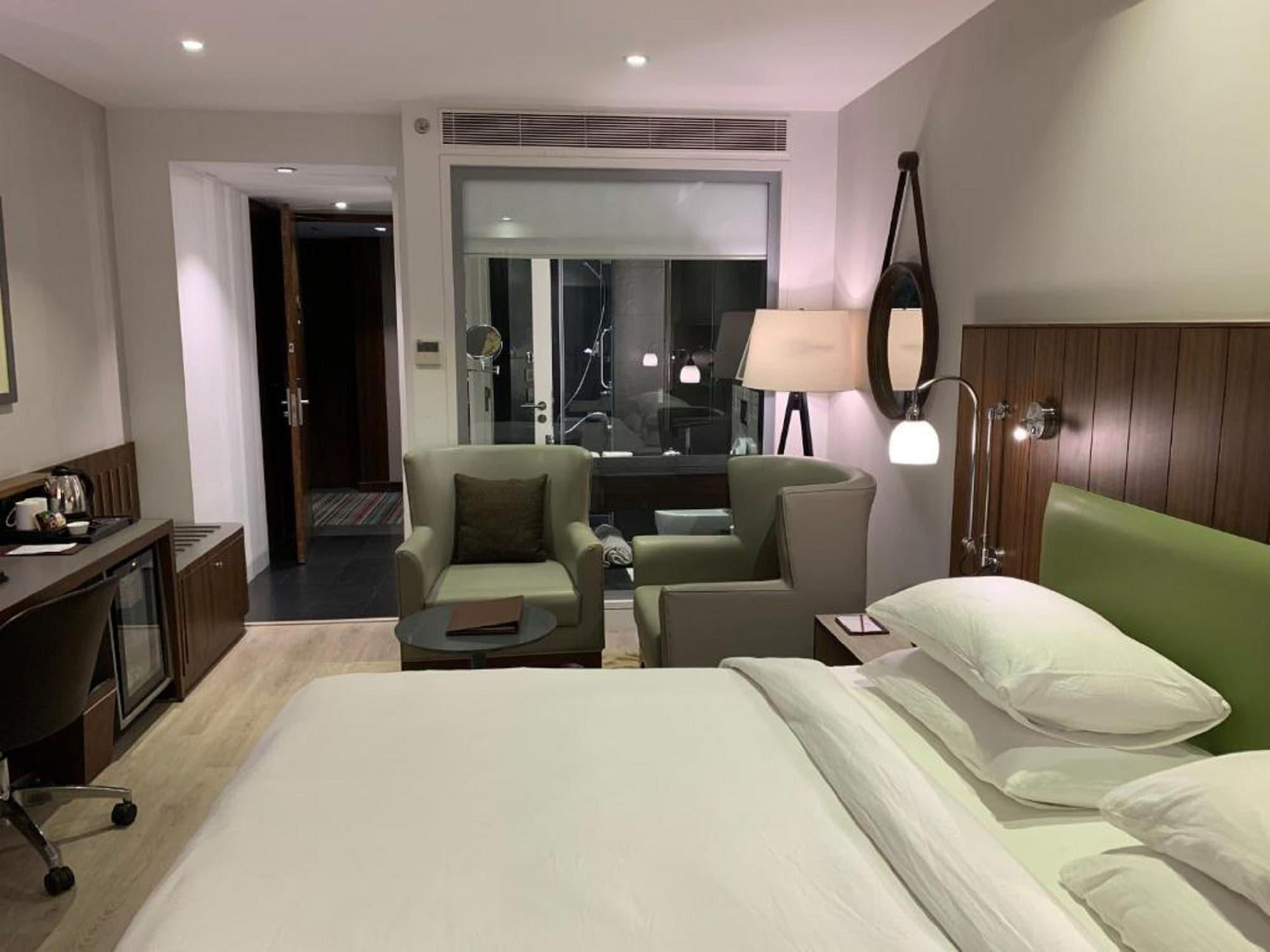 Hotel Country & By Radisson Chandigarh Zirakpur